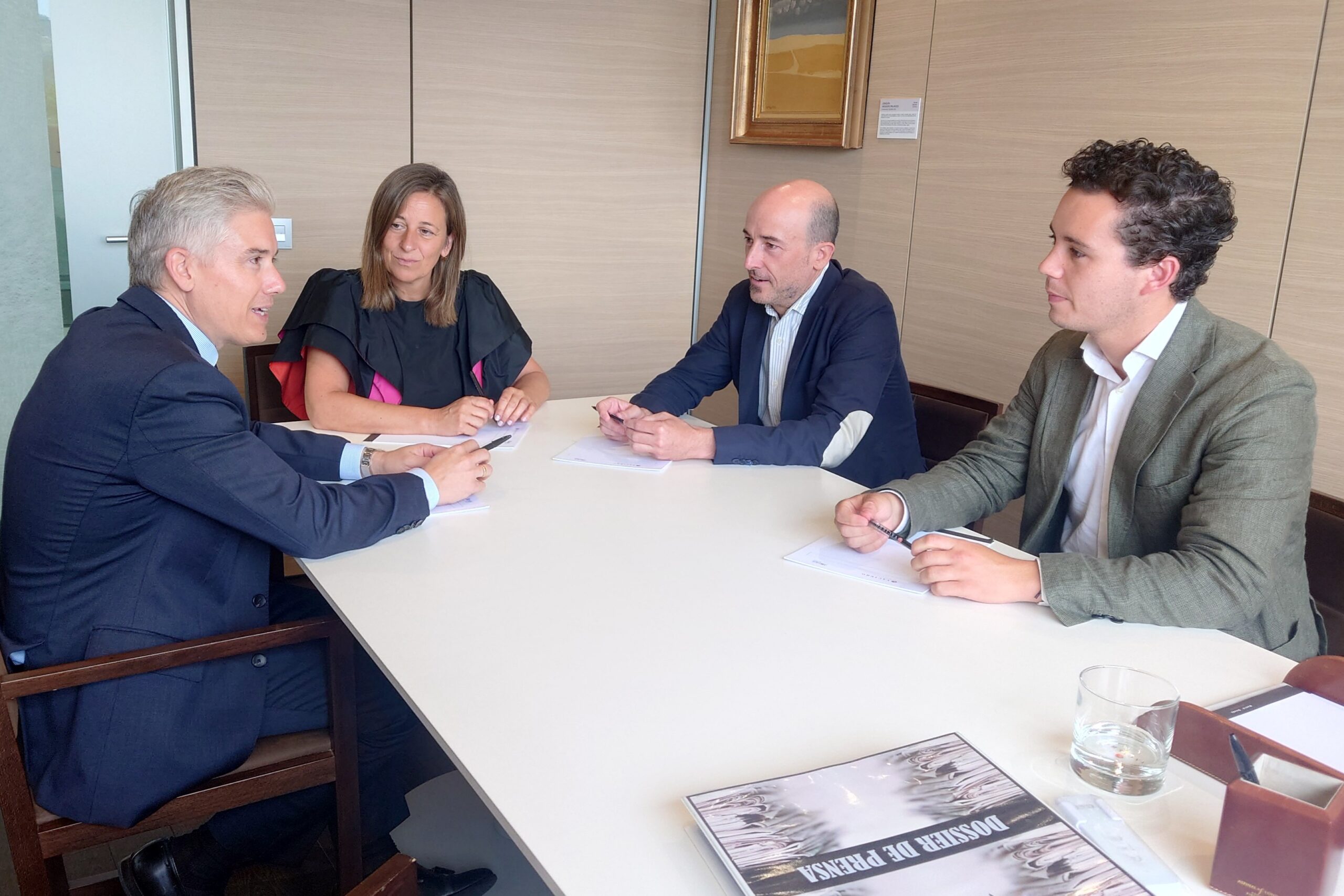 Firma del acuerdo entre Bioasturias y Vaciero